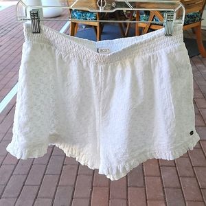 Roxy Embroidered White Shorts with pockets, Medium